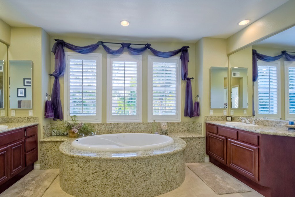 TracyPerusse's tweet photo. https://t.co/GXZza2uYk2
4-bed, 4-bath Carlsbad home: Best location in La Costa Valley, great school district, best deal in the neighborhood! https://t.co/8wIBx1Wk0J
