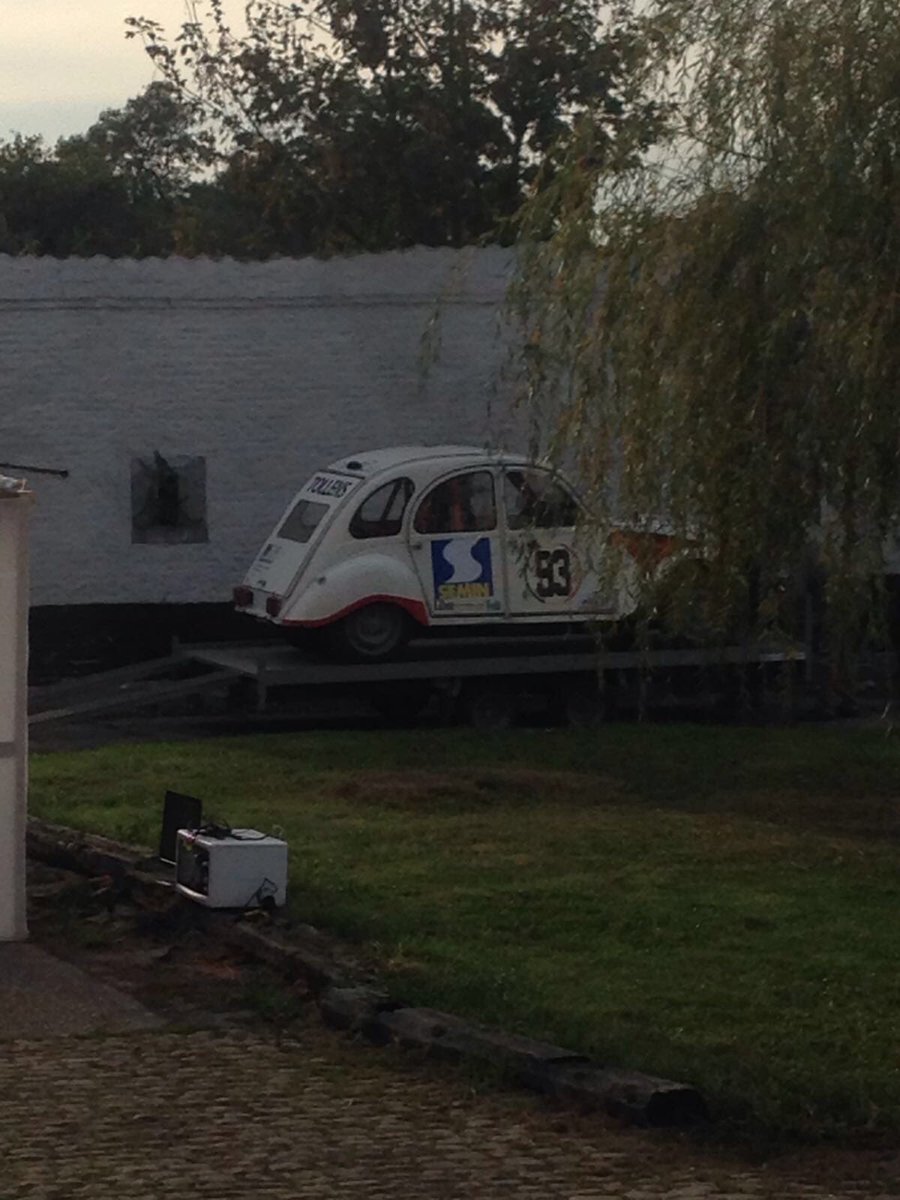 2CVStudentTeam's tweet image. Pénélope est prête, départ demain pour Spa-Francorchamps! #24h2cv