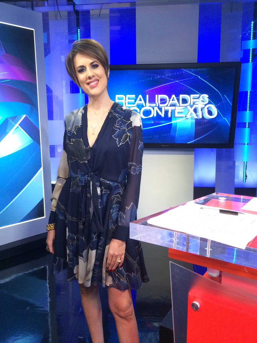 msolertv's tweet photo. Feliz jueves. Acompáñame ya en #realidadesencontexto x @CNNEE y pasa la voz. @CNNEPrensa https://t.co/yjt2lSshux