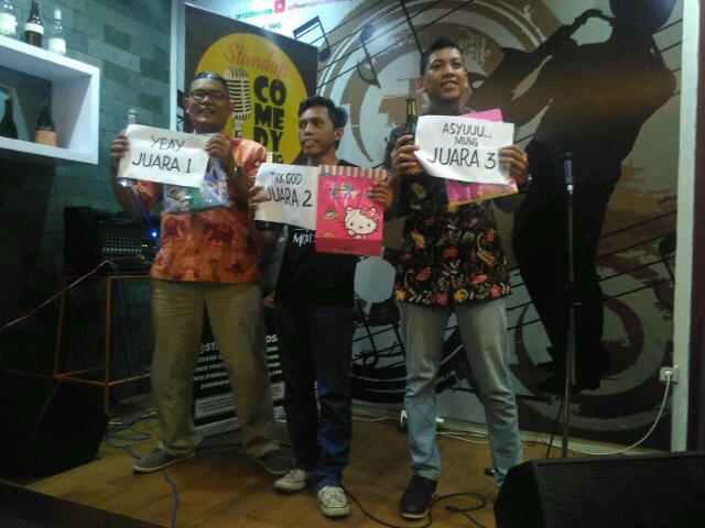 StandUpIndoSMG's tweet photo. Selamat para juara #sucang2 @agungpindang @burhansyahh @riyanazm .. Tetap semangat https://t.co/tCFILzfRmx