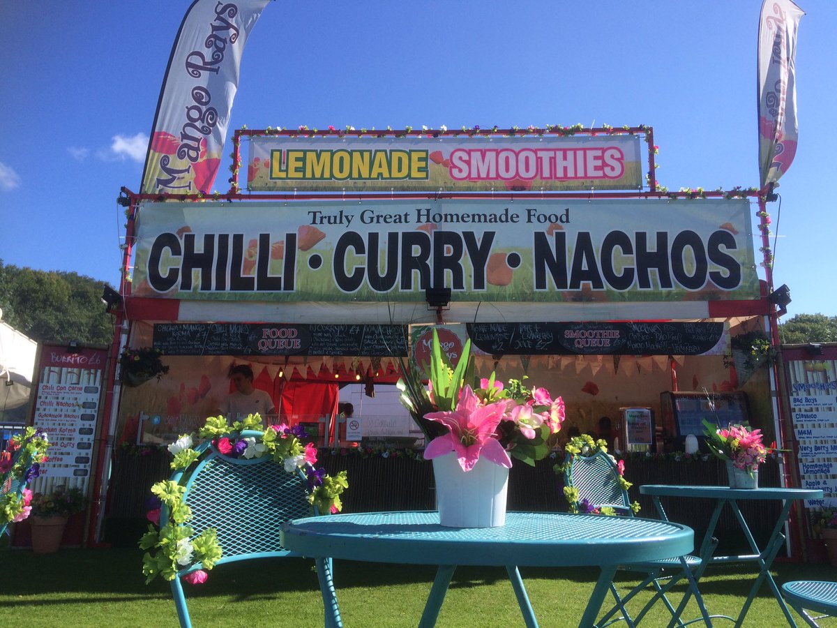 mangorays1's tweet photo. Next stop @conwyfeast get some CHILLI CURRY NACHOS. https://t.co/5dDBbfBdAA