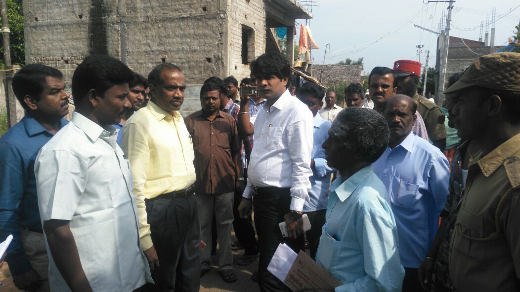 Collectorpondy's tweet photo. Visited few places in morning as surprise inspection to know ground reality https://t.co/YE5wKZmb51