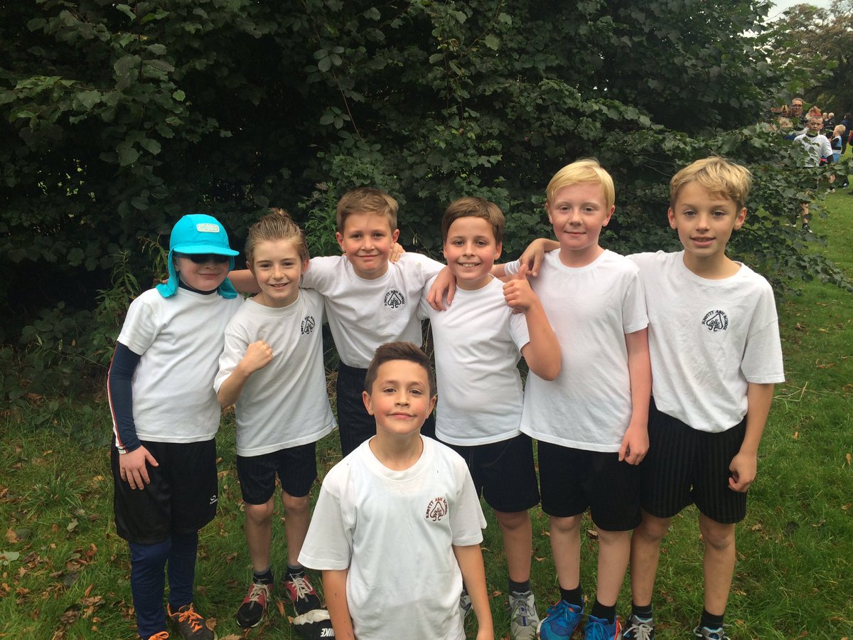 AshKnotty's tweet image. Fantastic running from our two cross-county teams tonight! Particular well done to our boys team (pictured below) #6Will #11Cohen
