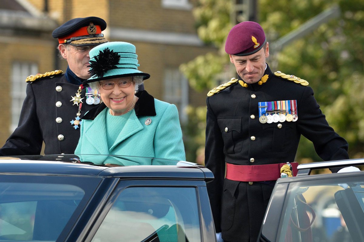 BritishArmy's tweet photo. Celebrating their 300th anniversary year, The Corps of Royal Engineers welcome the arrival of Her Majesty The Queen with saluting divers https://t.co/blUAGyd2VM