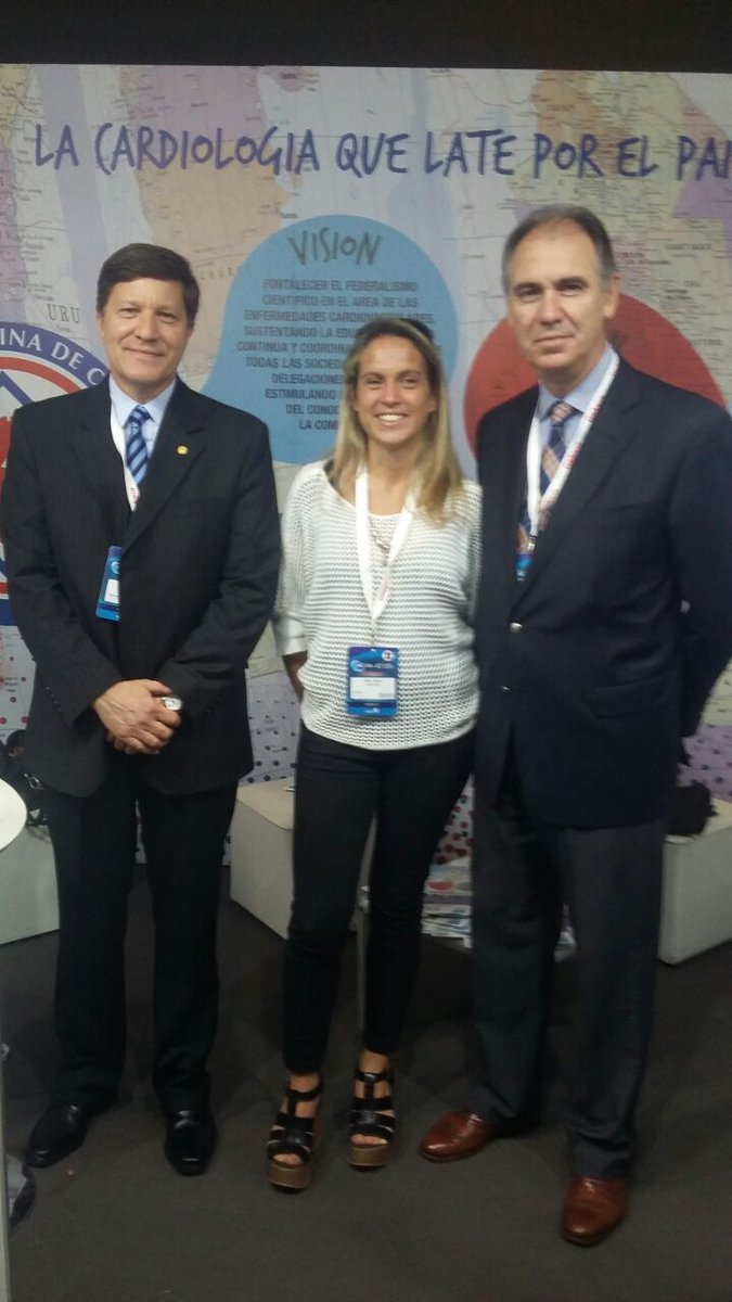 El ex presidente @GustavoHCerezo, Valentina Sala y Augusto Vicario visitando en el Stand de FAC