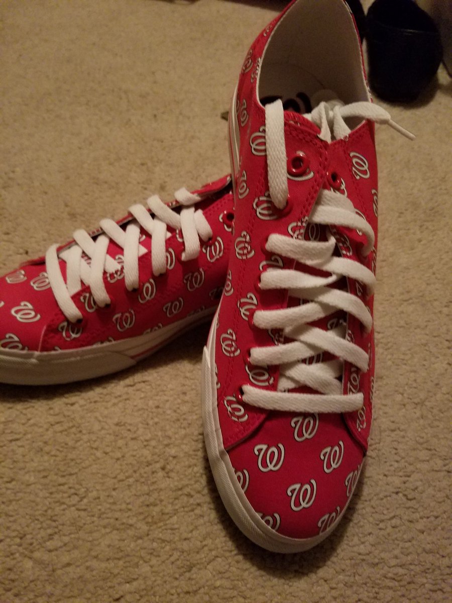 Rosehuhn's tweet photo. Wearing the rally shoes tonight!! N A T S NATS NATS NATS #IBacktheNats #OnePursuit @Nationals @masnNationals @RowOneBrands https://t.co/h4A4Ngbj6I