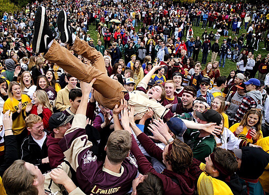 St. Peter's Will Hickey crowd surfs <a href="/TerryFox_Ptbo/">TerryFoxPeterborough</a> rally. #ptbo