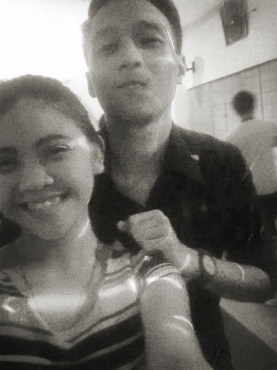 binibiningchay_'s tweet photo. @alsonace gondo ko talaga kapag black 'n white. #1STAGAIN https://t.co/j2Ae758Irf