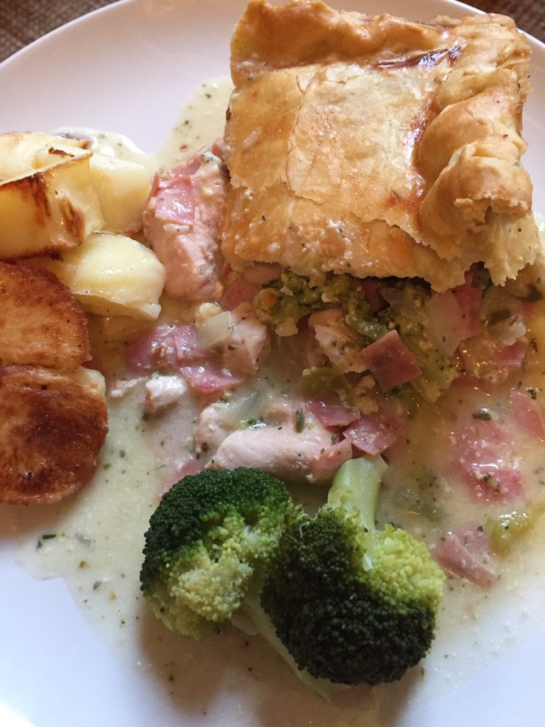 MunchCIC tweet media