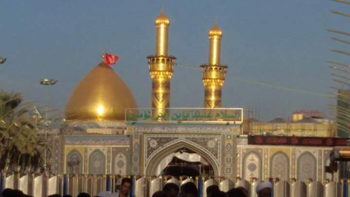 نهر وعيون
وخيم واطفال
ومابين الخيم والماي
گدرت المسافه سيوف
كلها تسولف بعباس
بذاك الصوب
عميه الناس
والجربة اعله متنه تطوف
مدت للدعاء چفوف
