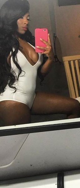MoneyDommeCom's tweet photo. New at https://t.co/z4he2m51fo - Findom AngelLove - chat with her now #livechat #chat #findom #findomchat #ebonymistress #ebonyfindom https://t.co/oIoyeaxKOj