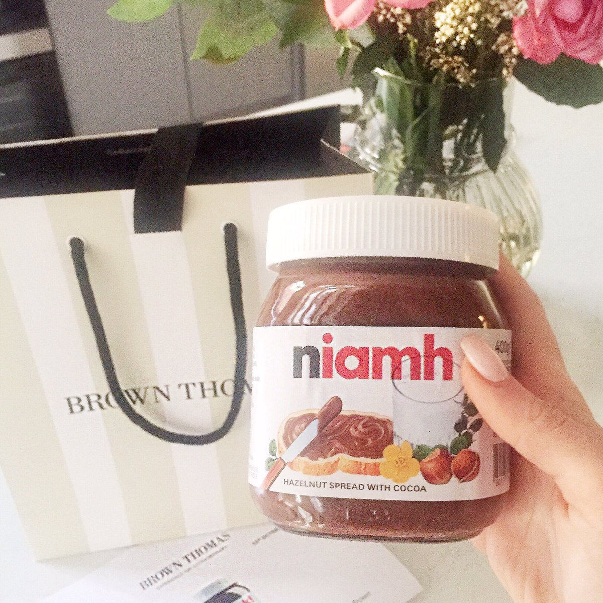 Niamh__Doherty's tweet photo. Currently trying to restrain myself from devouring this in one 🐷😭 Thanks @brownthomas for the personalised @NutellaGlobal 😍 https://t.co/pQ2GIC4Pfm