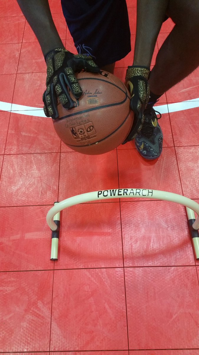 hoopdrillscamps's tweet photo. The #powerhandz newest product is here! #powerarch #hoopdrillscamps https://t.co/M7Y0wYA6fz