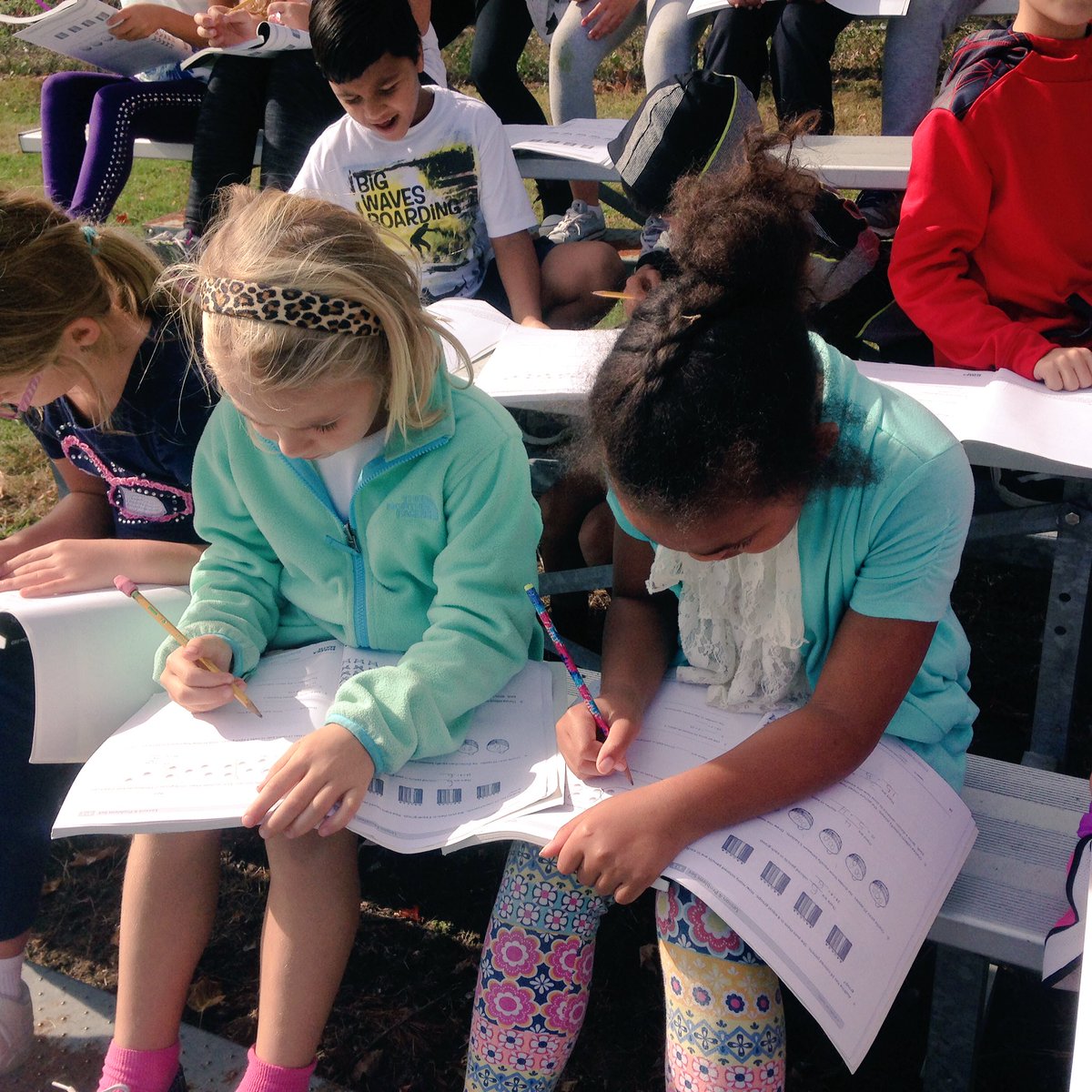 MauraDarcyJones's tweet photo. Math outside on a beautiful fall day!! πβ #DivisionPractice https://t.co/G3Ljj2fhl2