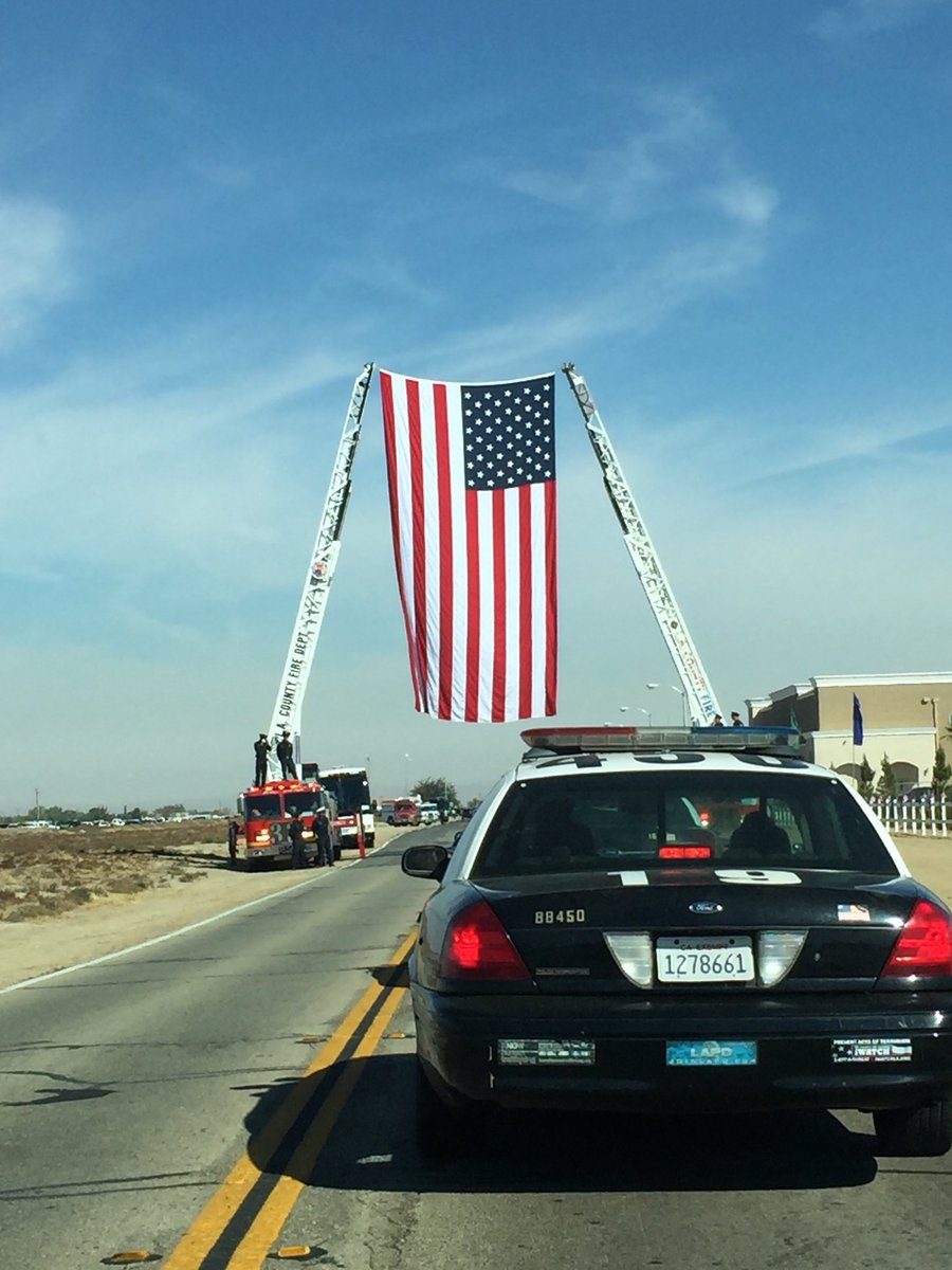 LAPDHQ's tweet photo. #LASD #SergeantSteveOwen #RIP https://t.co/PEKdMD4D84