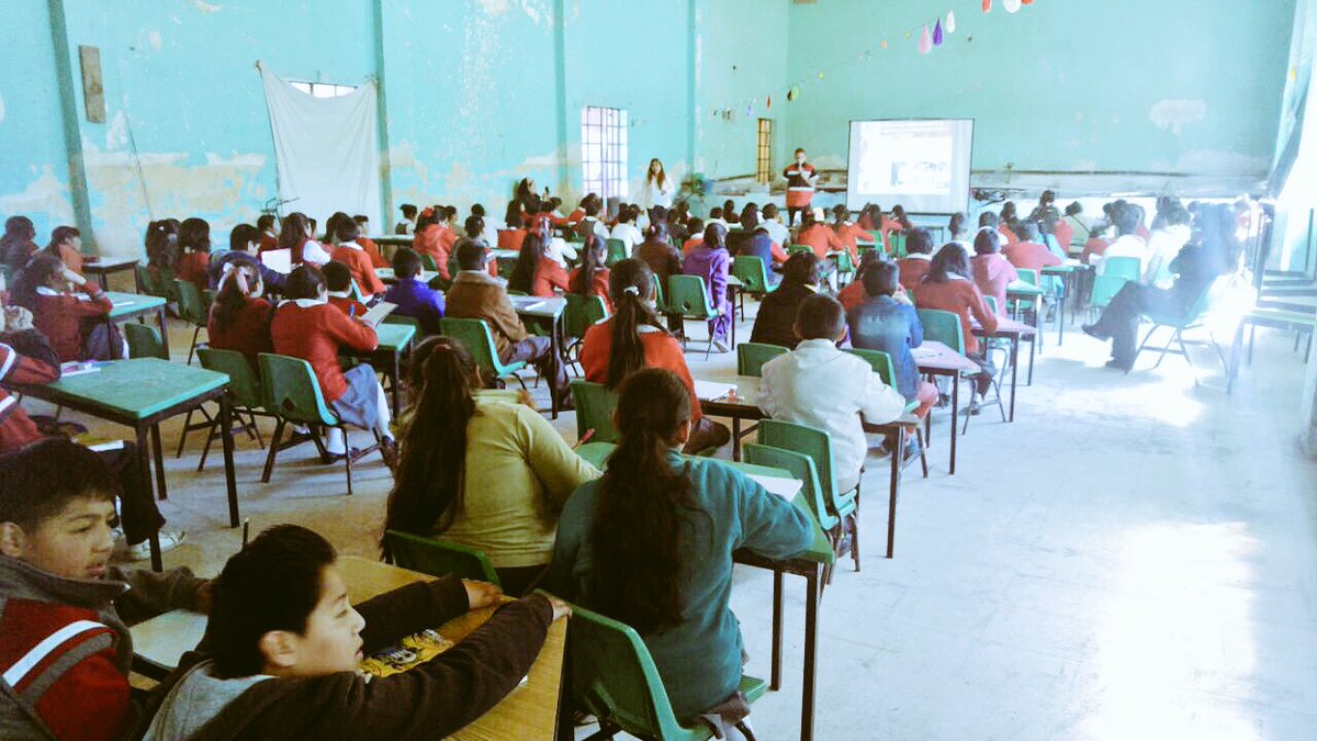 CruzRoja_Edomex's tweet photo. Personal de #Juventud imparte el taller de prevención contra VIH/SIDA a alumnos de primaria en Zinacantepec #prosalvid #prosalsex https://t.co/hnh0OEDqxe