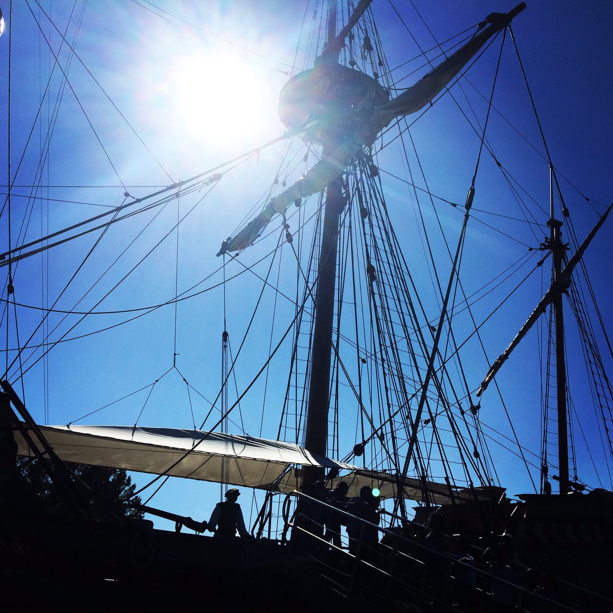 MrsWilliamsOLES's tweet photo. Walk through history. #jamestownsettlement #fifthgradefieldtrip #susanconstant #1607 @oceanlakeses https://t.co/3Zo9cnNtHr