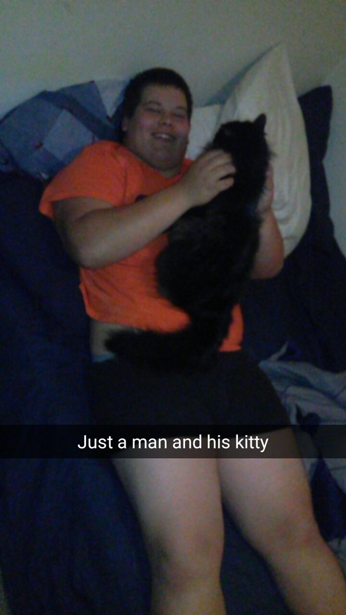 choeger27's tweet photo. Long lost brothers separated at birth #kittiesbeforetitties https://t.co/0AZxtR10sx