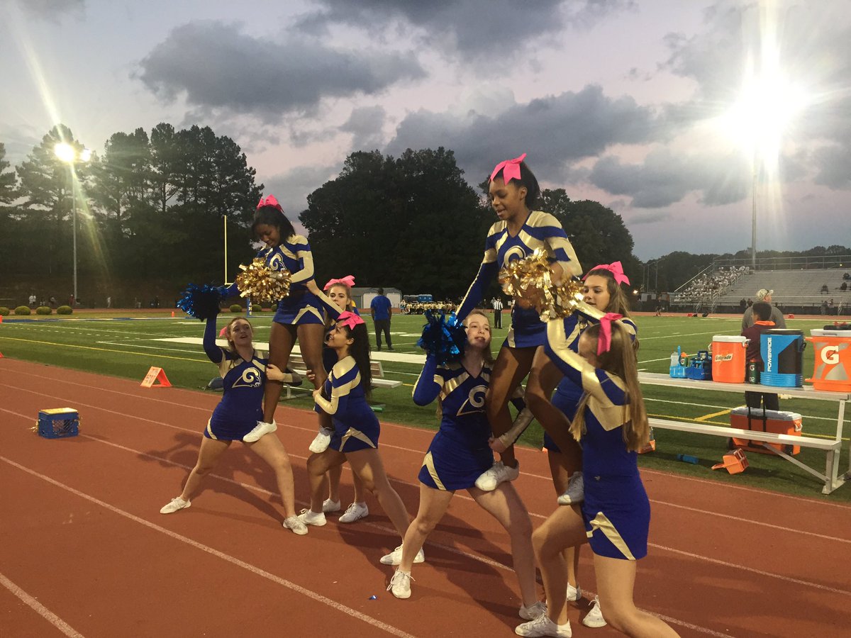 coachtrz's tweet photo. Freshman looking good at their game! #RJVC #freshmancheer 💛🐏💙 https://t.co/2BsGelw0AE