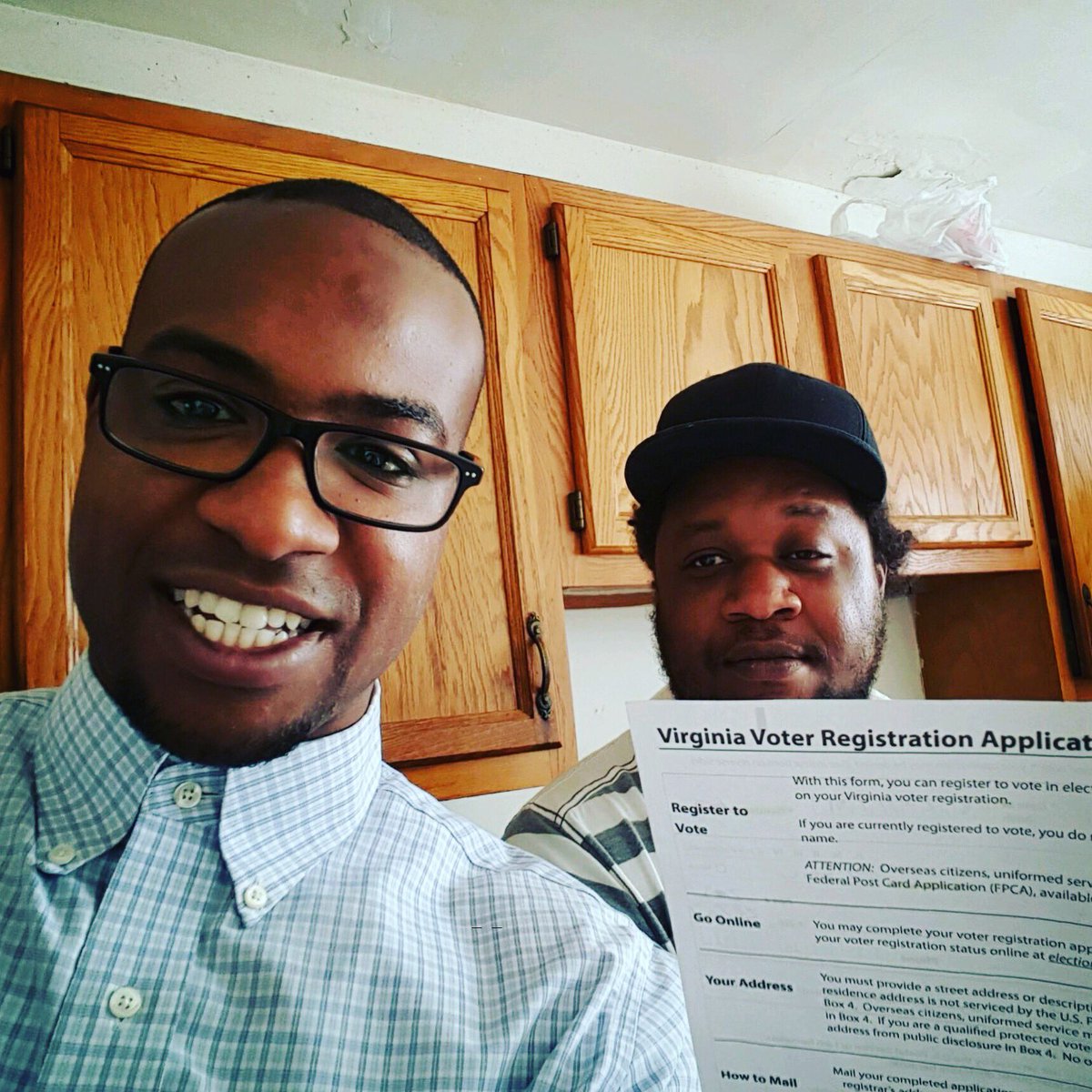 TerranceStaley's tweet photo. VR AT DOORS = LIFE 🙌🏼😎 #VirWINia #ImWithHer #PortsmouthPride https://t.co/QTsuc5TtX9