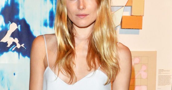 The Supermodel-Approved Way To Fight Pimples thezoereport.com/beauty/celebri… #CelebrityBeauty #acnetreatment #dreehemingway