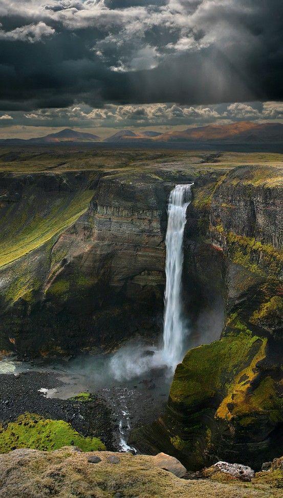 EARTH_PlCTURE's tweet photo. Háifoss Waterfall, Iceland https://t.co/5zb0EMvIM2