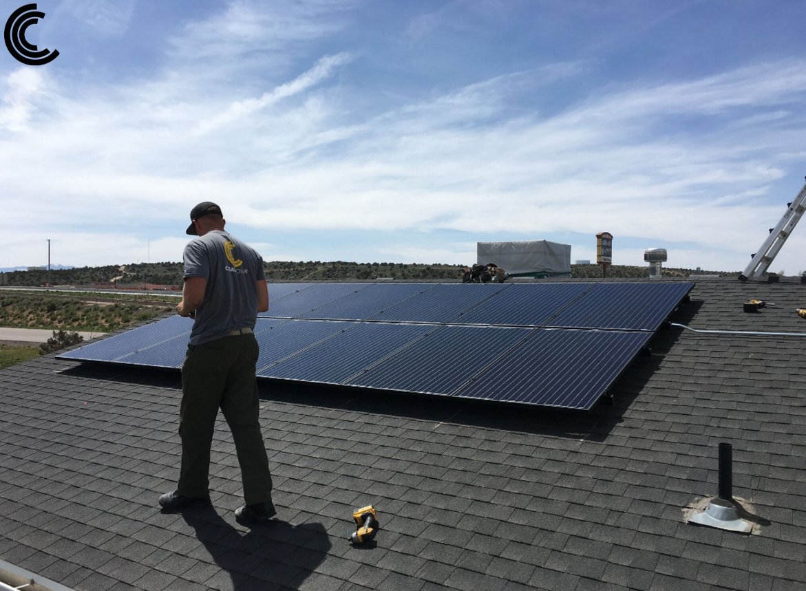 Clear_Solar's tweet photo. Our hardworking installers are dedicated to install your solar panels quickly and correctly. https://t.co/uEUVZDo0ZE