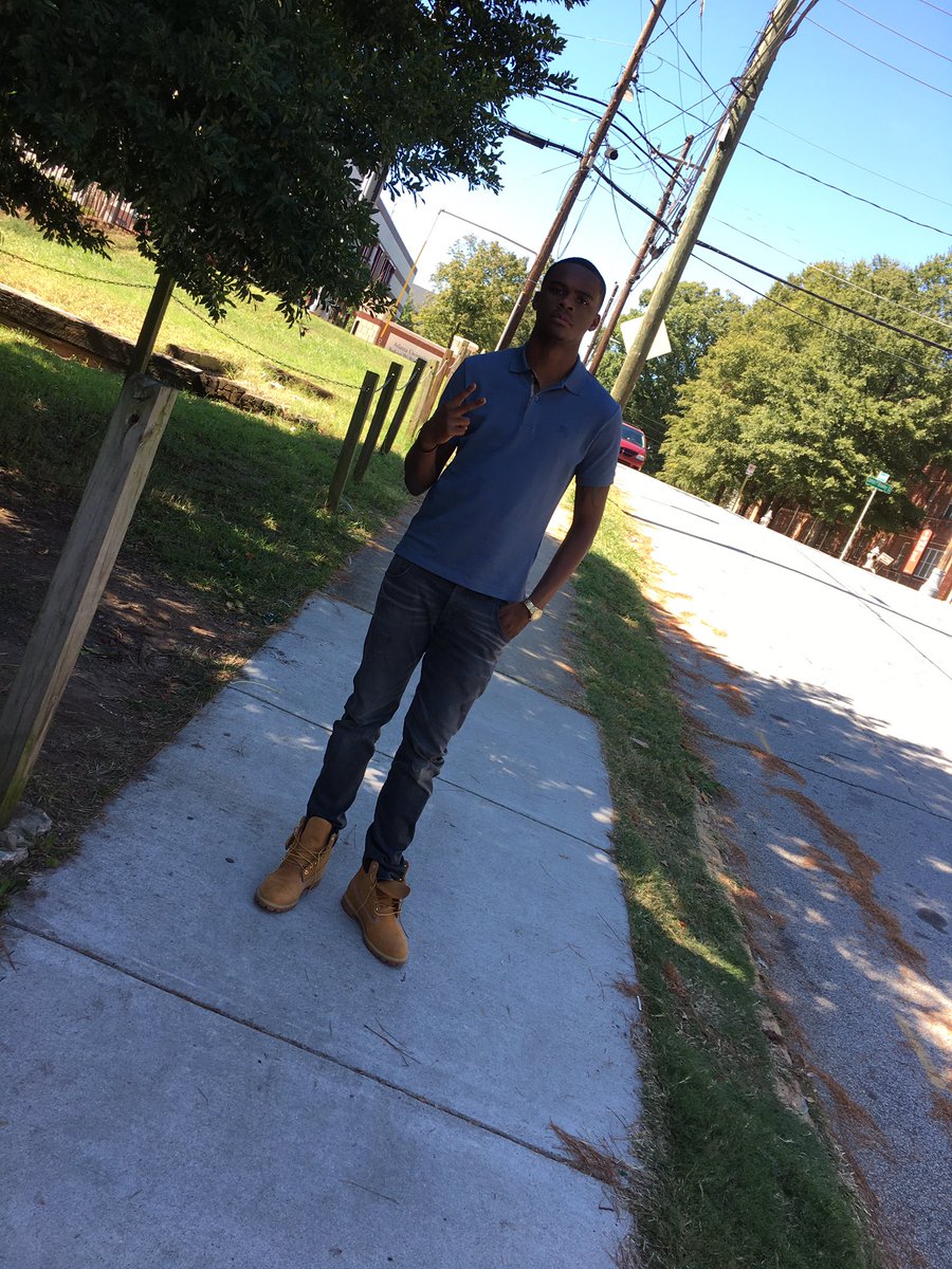 Vinnie_theMigo's tweet photo. Money never made me them Broke days did #WLCMG https://t.co/CrRecRUQBn