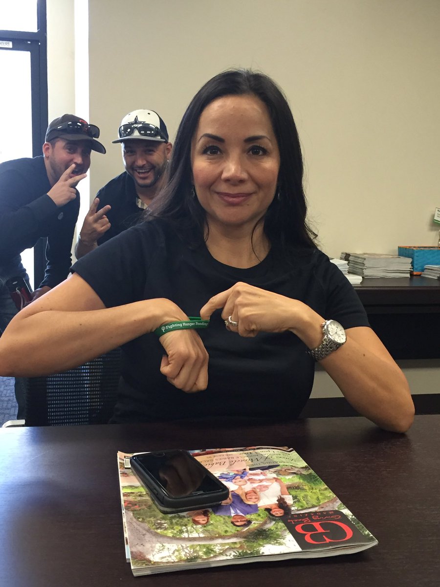 #volunteerday 
#teambonding 
#photobomb 
<a href="/attsandiego9/">ATT-San Diego9</a> <a href="/griselg72/">Griselda</a> <a href="/SDFoodBank/">San Diego Food Bank</a>