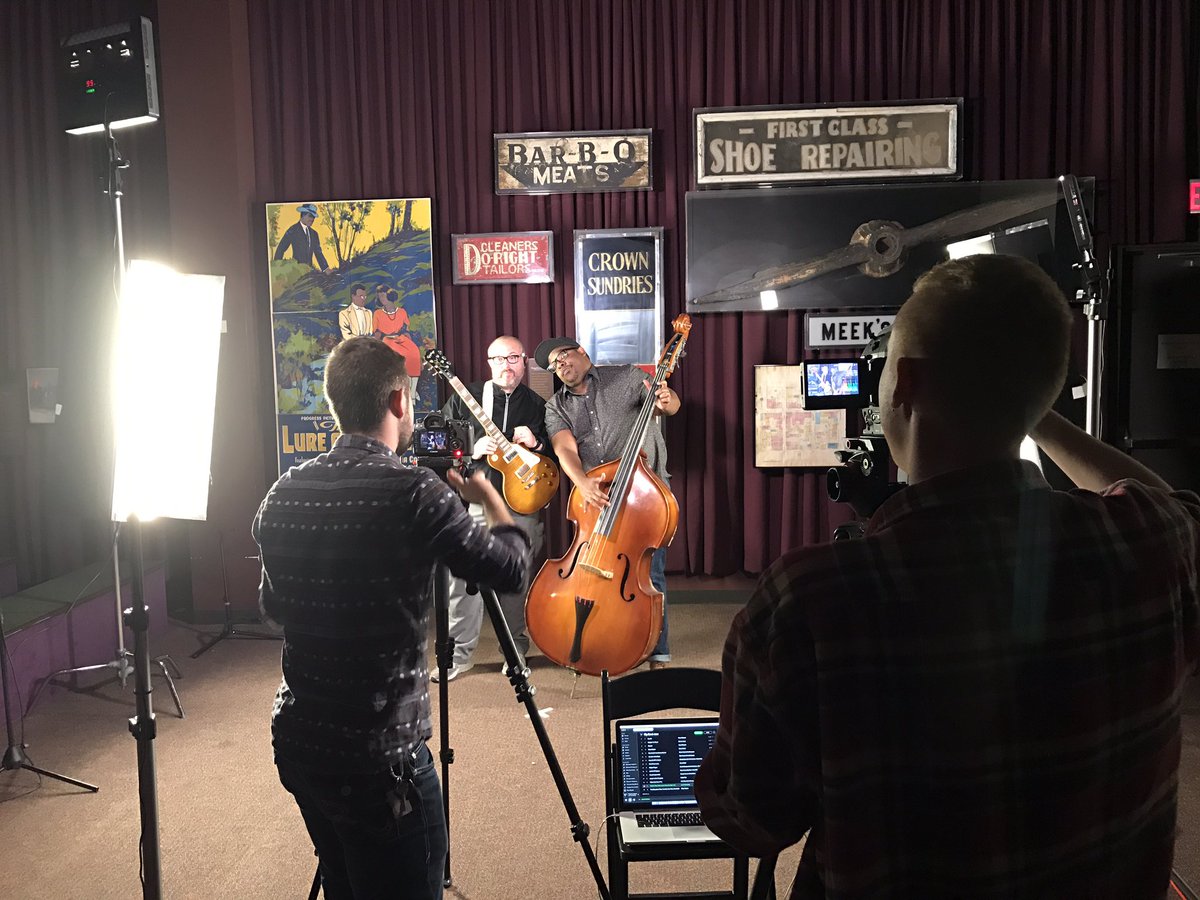 ajazzmuseumKC's tweet photo. Digging the jazz vibe @kjomedia bringing to the headshot studio at @aafkc with @brandonrochon tonight. Thanks @CodeKoalas for hooking us up! https://t.co/PFM8kzC67T