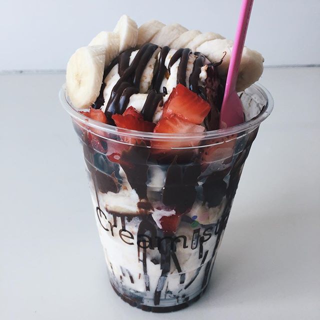 CreamistryLB's tweet photo. CAptain CRunch + Milk + N2 → 🍦 📷: @candacechristine https://t.co/y4dRQ8xWfA