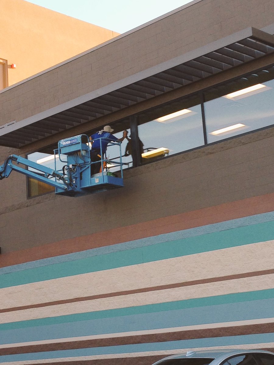 Working on some high windows today! #sunrisewwaz #cleanwindows #newconstruction #odyseaaquarium #qualitywork