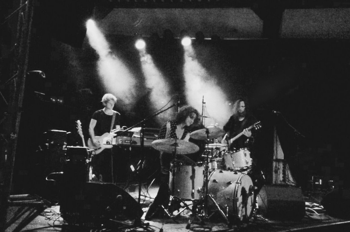 popbastion's tweet photo. auf's #wochenende einstimmen, kann so schön sein! #indieblended #roxyulm https://t.co/OPAfUyre0A