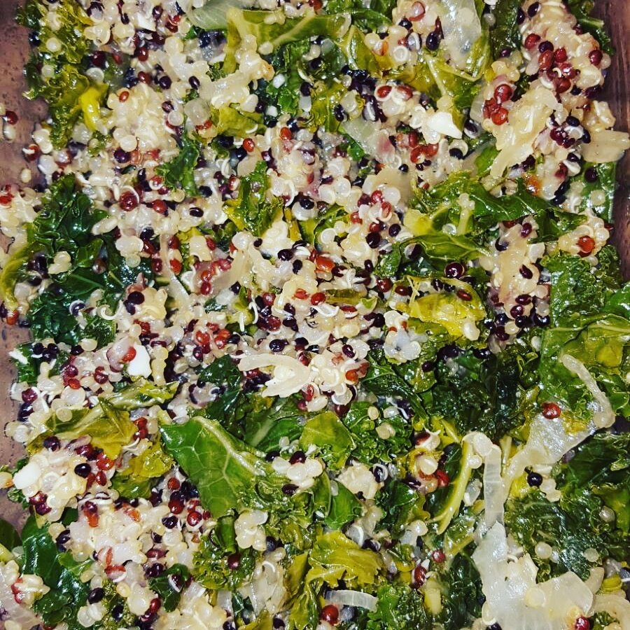 WicMorrisania's tweet photo. There are many #plantbased sources of protein, like this quinoa + kale sauté 🌈💚 #Not62 #plantbased #howibronx https://t.co/rMNdrIpqmH