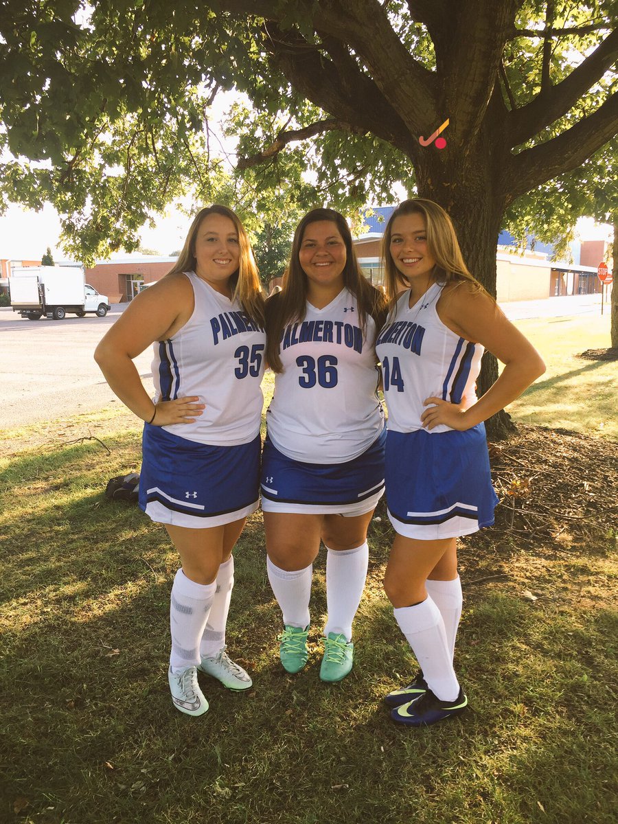 pleshh11's tweet photo. can't believe it's your senior night already, i love you both!! thank you for taking on being a big sister while mine is gone โค๏ธ๐ช #fhockon https://t.co/cVt205DgVD