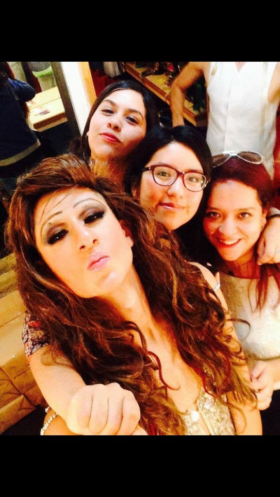 TeamCrisVasa_'s tweet photo. Gracias a @LAURAJERKOV  y a toda la producción por el backstage 💕 Estas cañones! https://t.co/Cz5hqRTabF