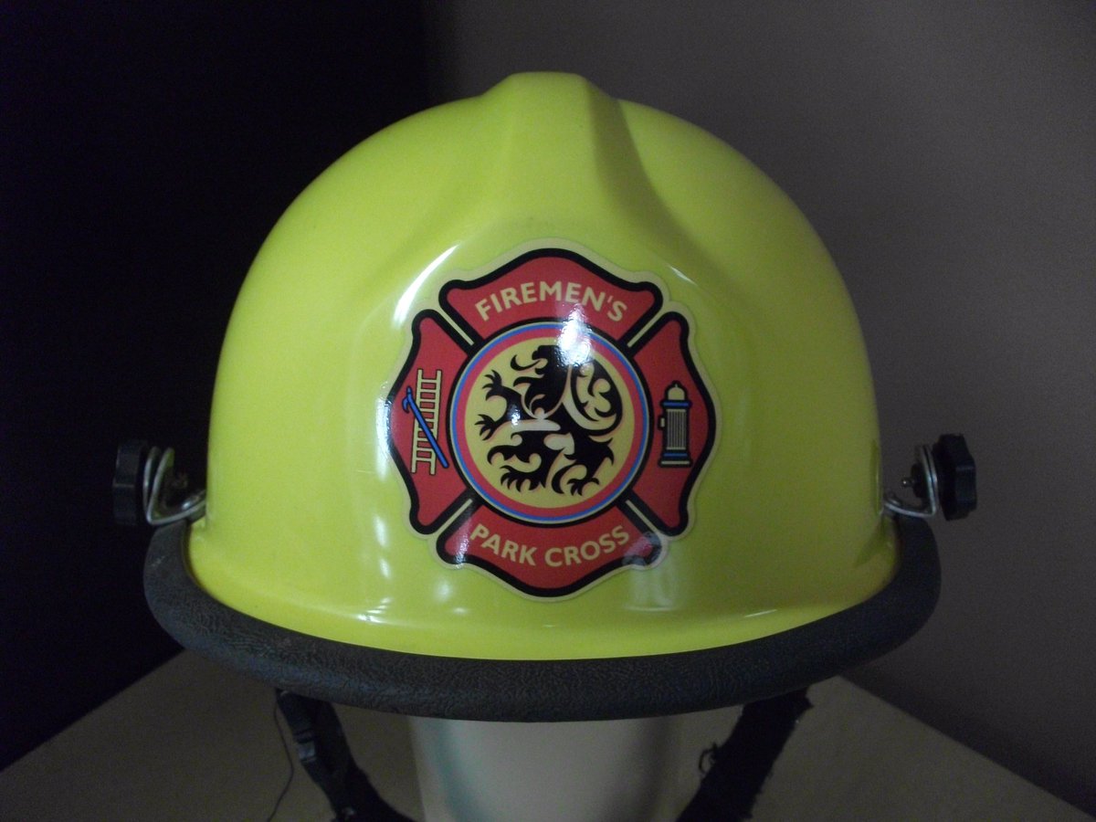 905Racing's tweet photo. Elite Men &amp; Women, you win, you're name will be placed on the #FiremensParkCross helmet! @autofxgraphics @ontariocycling https://t.co/jpzo22Azvq