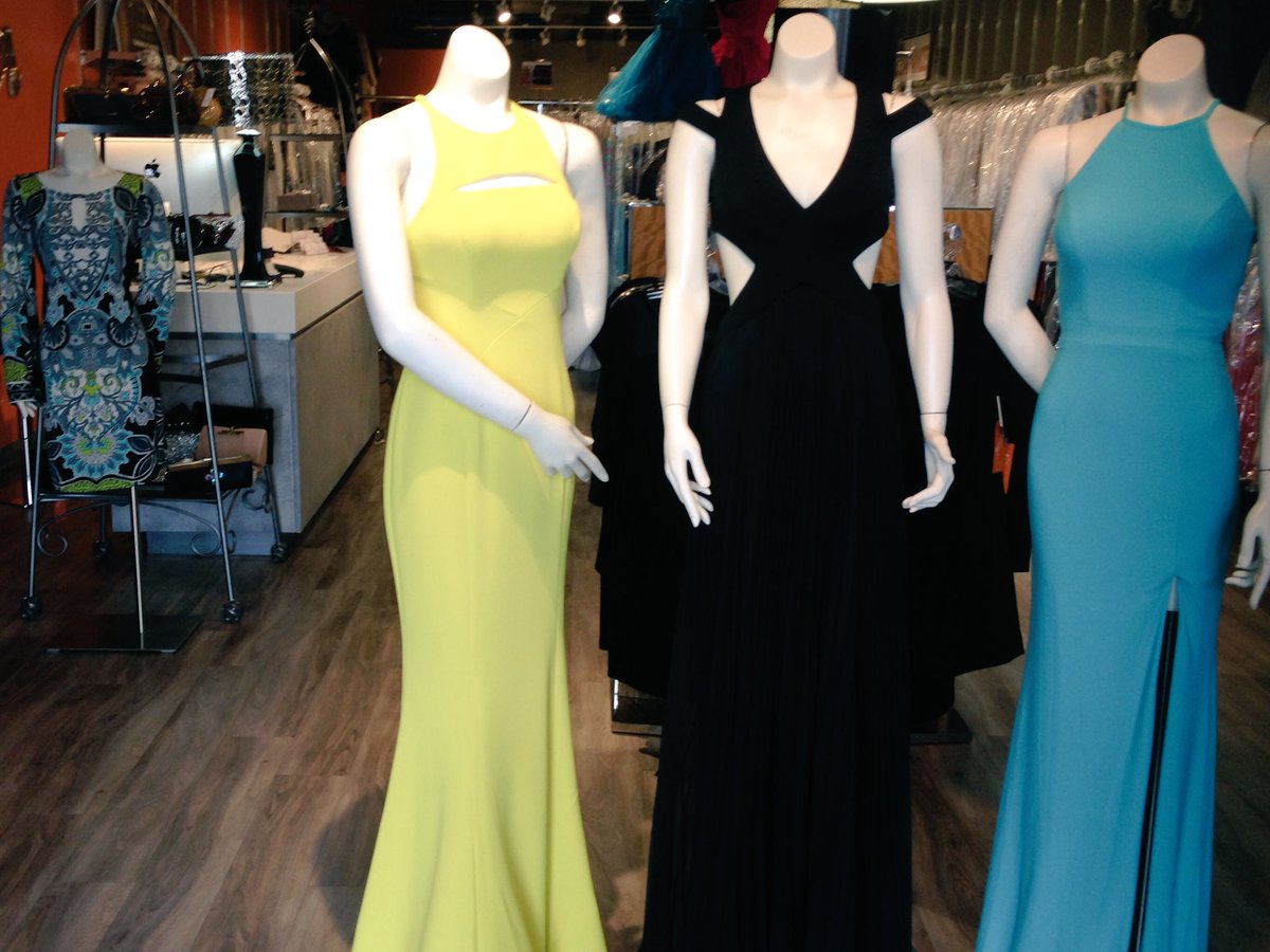 JuniperDress's tweet photo. 💛⚫️💙 super simple options for any event! https://t.co/dz1kOIVtrw