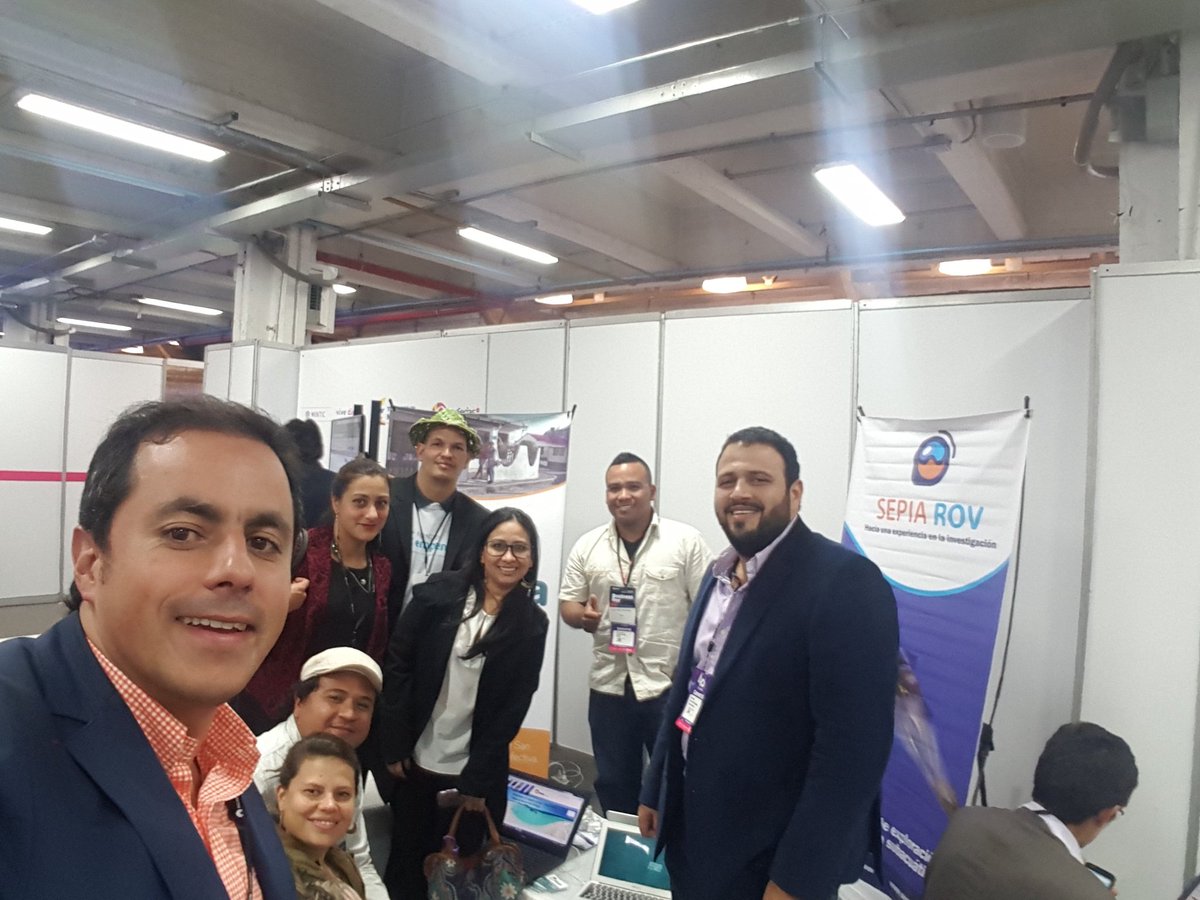 MacondoLab's tweet photo. Hoy seguimos en @Col4punto0 compartiendo experiencias de emprendimiento y de articulación con el #ecosistema @Ministerio_TIC @AppsCo https://t.co/cBX6MaB8nx
