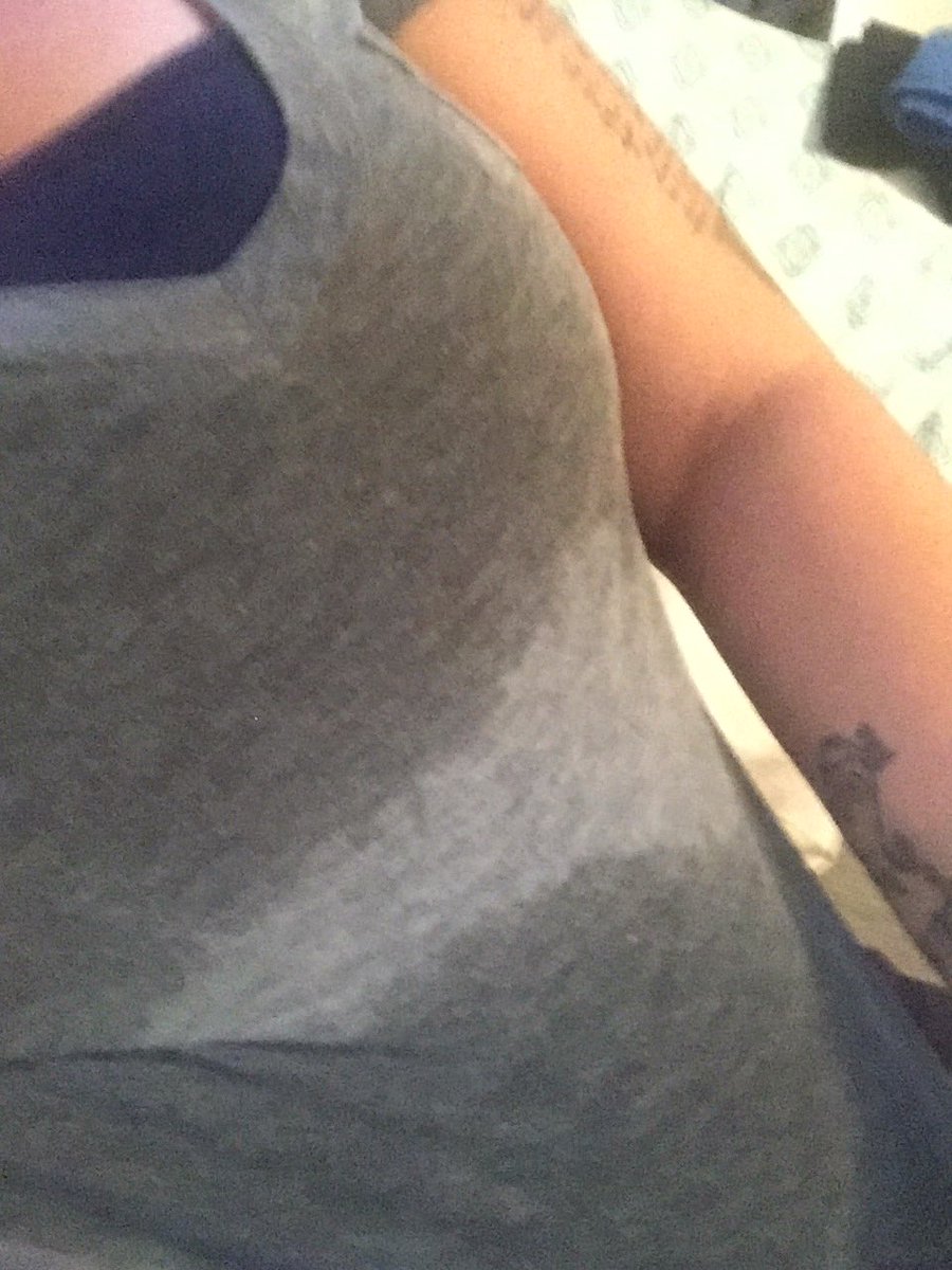SaltedKhiramel's tweet photo. When your autistic child hates the shower you end up getting in with your clothes on to wash their hair. #AutismAwareness #autismmom https://t.co/s7fdqQMhkc