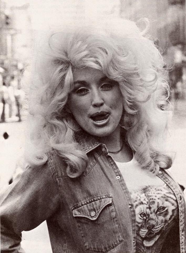 cocovinna's tweet photo. @hierarchycrew I'm going as Dolly. #halloweencostumes #halloweenhomage #HelloDolly! #agencylife https://t.co/2Z8i0X5tvu