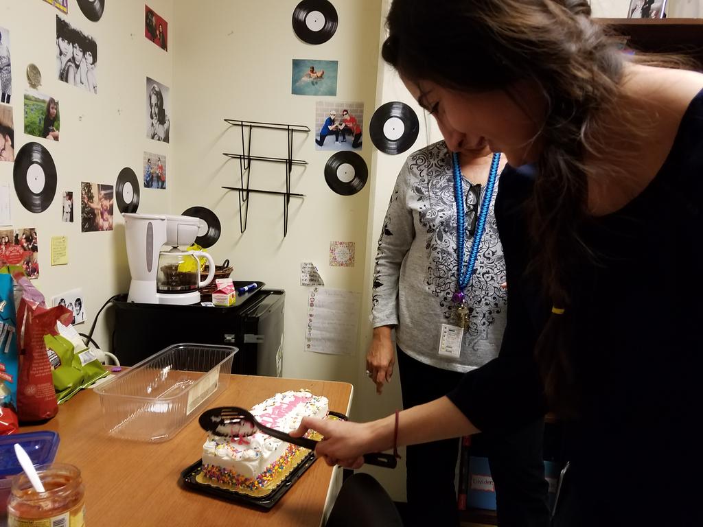 LizRyanEDU's tweet photo. Cutting a cake with a spoon bc its still a #selfcontainedclassroom #MyGrrrls https://t.co/uk3Fl8XSNv