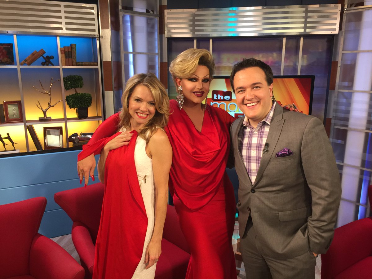 53XLV's tweet photo. Behind the scenes of @ShannelOfficial visiting the set of @KTNV @LVMorningBlend. #53X #VEGAS #LasVegas @ParisVegas https://t.co/9wOztfGXuQ