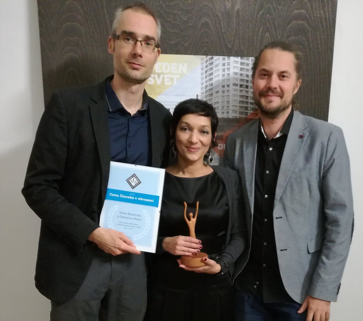 DanielMiloSK's tweet photo. I was honoured tonight with Irenka Bihariova by receiving human rights award from @ClovekvOhrozeni for efforts in combating #extremism https://t.co/TlPyMOMC3o
