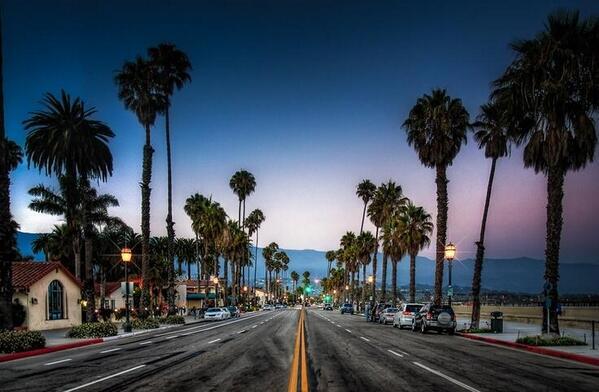 EARTH_PlCTURE's tweet photo. Santa Barbara, California https://t.co/GmEuJ4AMoV