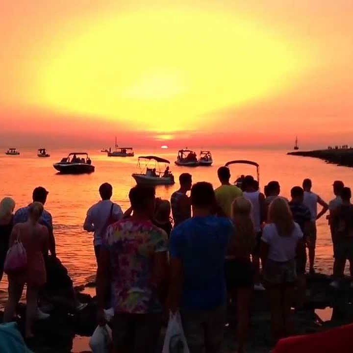 GlobalRIbiza's tweet photo. #VanguardRecord #VanguardRadioShow by @DaniloPerkelman #NowPlaying #Studio1Club #TerrazaBeach #DeepHouse Listen https://t.co/6nrGQaz1Xs https://t.co/tHSGX6GhVL