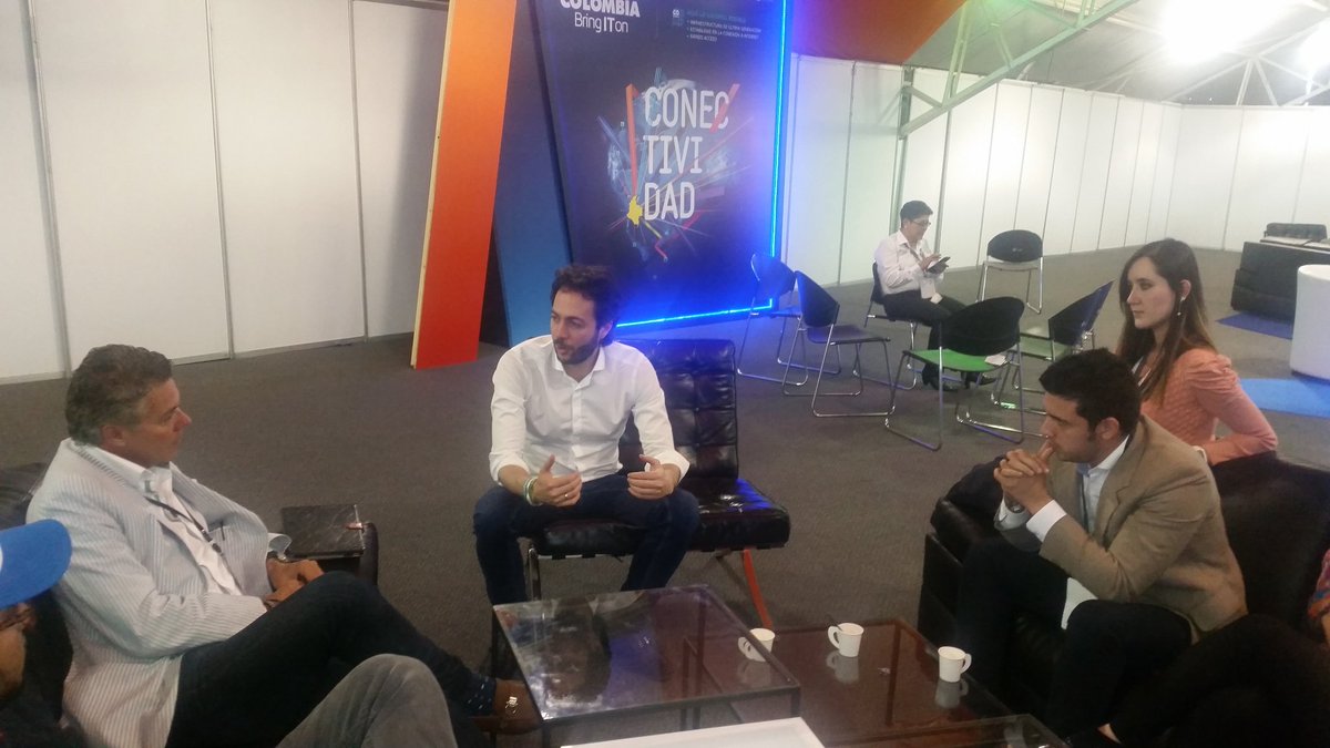linamariatabord's tweet image. Dialogo con inversionista TI en rueda de negocios #Col40Softic @FicoRestrepoC #ElViceReporta @FedesoftCol @Ministerio_TIC