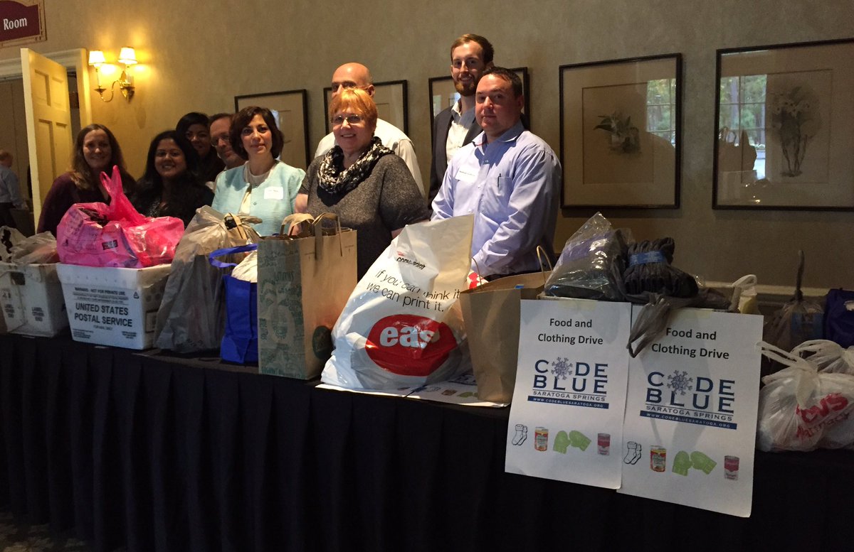 LoisBentivegna's tweet image. .@nationalgridus employees donate needed supplies to help @CodeBlueSSNY continue important mission #warmShelterClothingFood