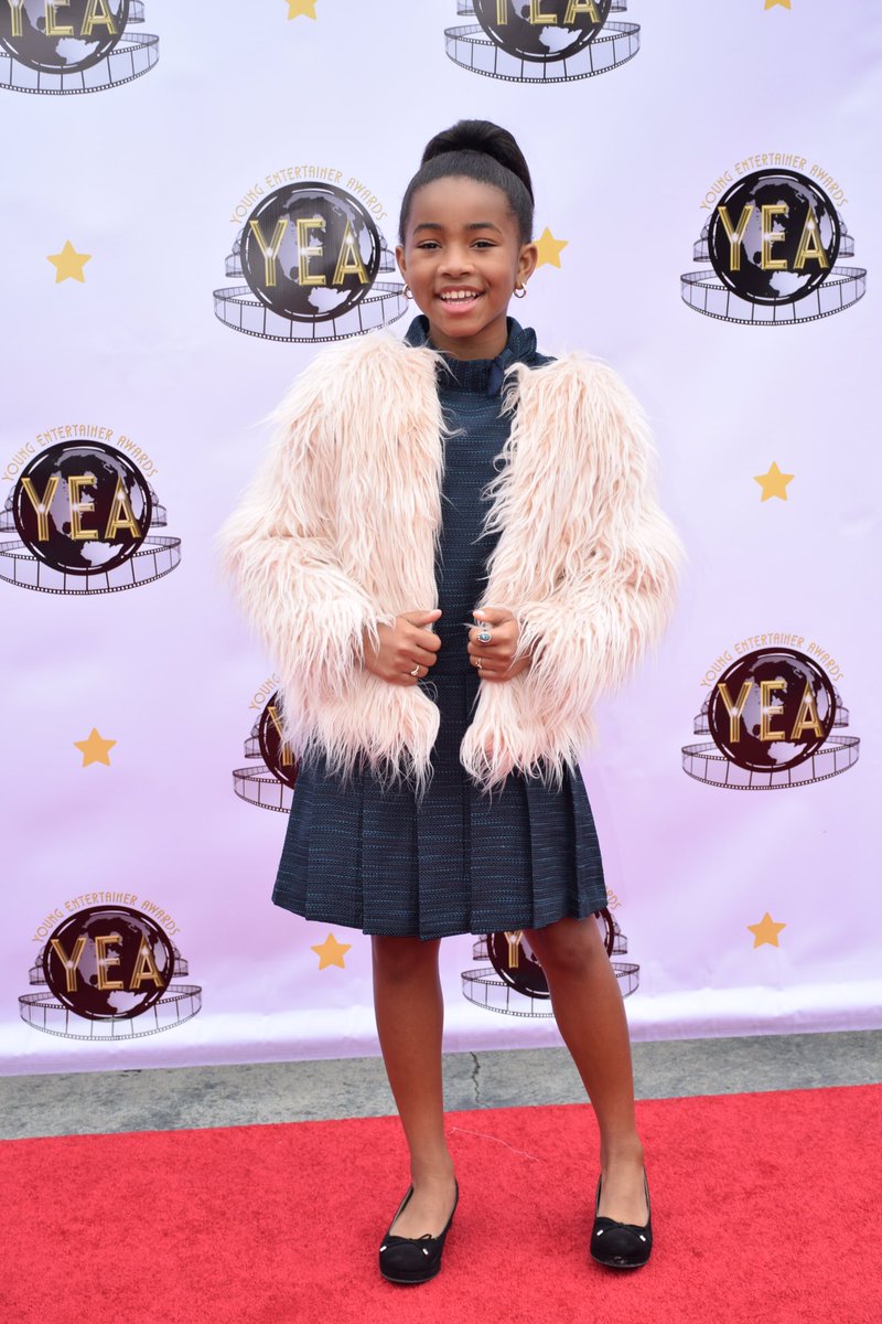YEAAWARDS's tweet photo. Happy late #birthday .@TheRealLaylaC #TBT #yeaawards #yea2016 #supportyoungentertainers #thenowgeneration #younghollywood #minioscars https://t.co/7VArAqvb0g