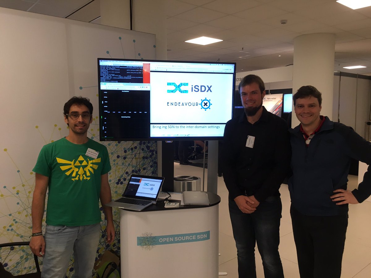 marco_of_arabia's tweet photo. iSDX / ENDEAVOUR demo at SDN World Congress. Great success! @h2020_endeavour @PrincetonSDX @openflow https://t.co/oBUn60Ezff